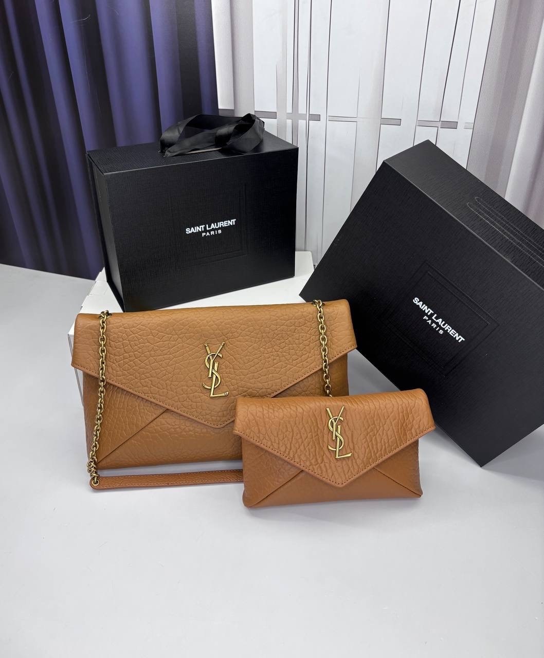 yves saint laurent сумка,cумка saint laurent,сумка на плечо saint laurent,черная женская сумка saint laurent на цепочке,женский графитовый клатч на цепочке saint laurent