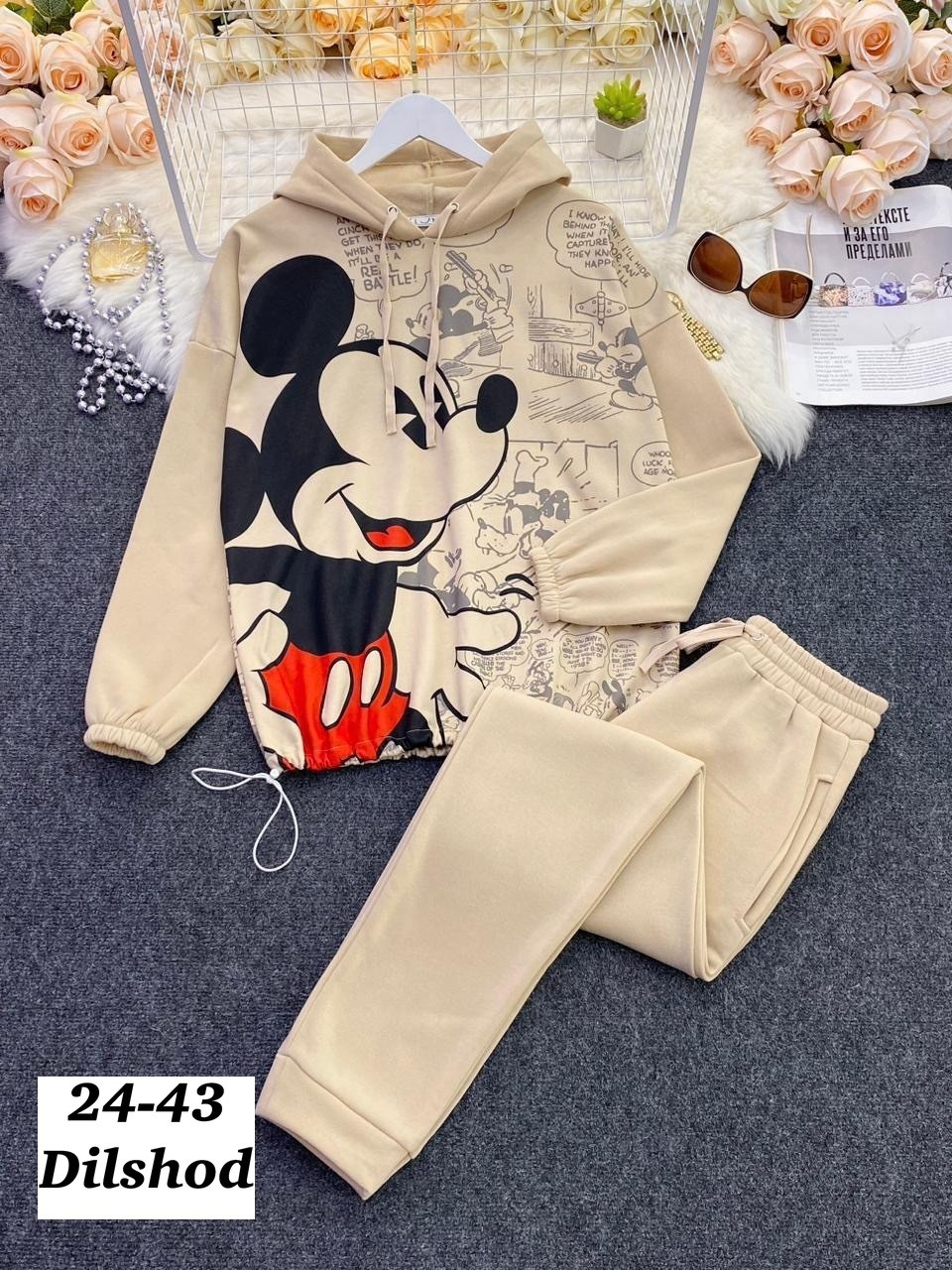 cпортивный костюм теплый,женский спортивный костюм на флисе,спортивный костюм микимаус женский,спортивный костюм женский с микки маусом,костюм на флисе