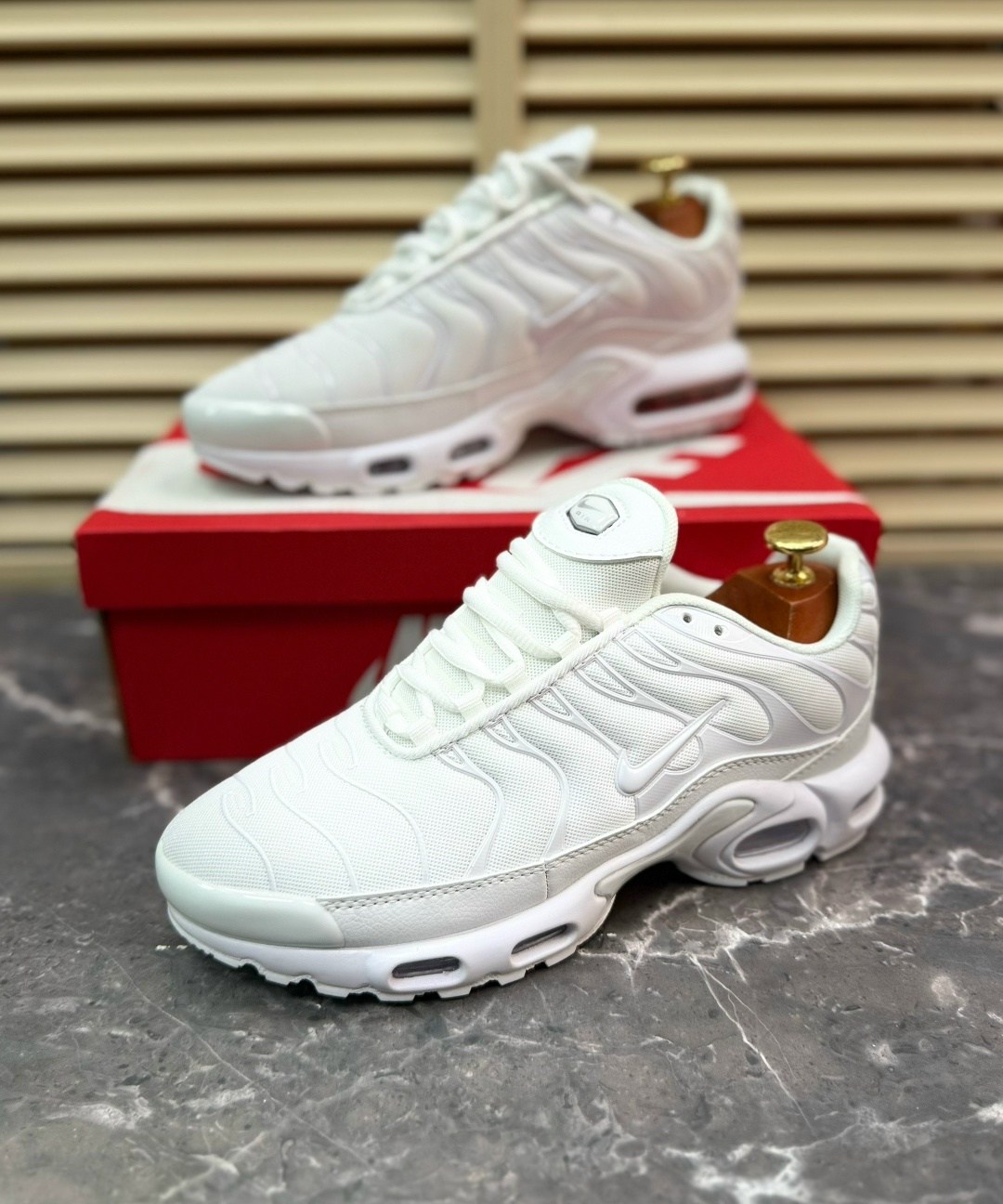 кроссовки nike air max plus tn,nike air max tn plus white,кроссовки,nike air max plus triple white,nike air max plus tn