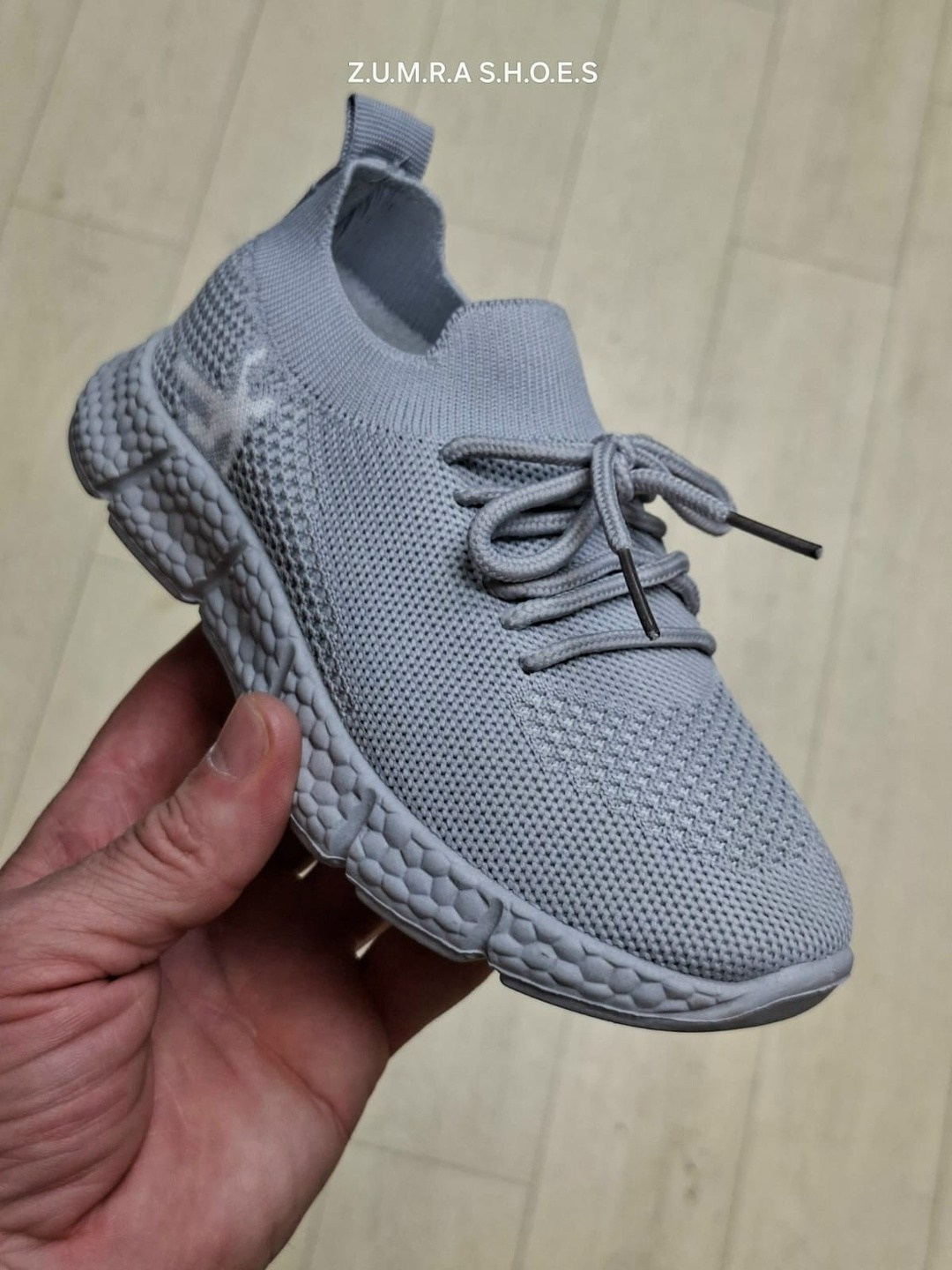 ,детские кроссовки,кроссовки изики,кроссовки облегченные,кроссовки текстильные