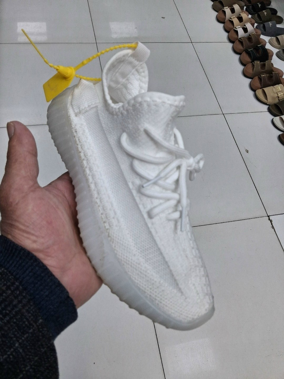 кроссовки изики,кроссовки,изи кроссовки,мужской кроссовки,спортивная