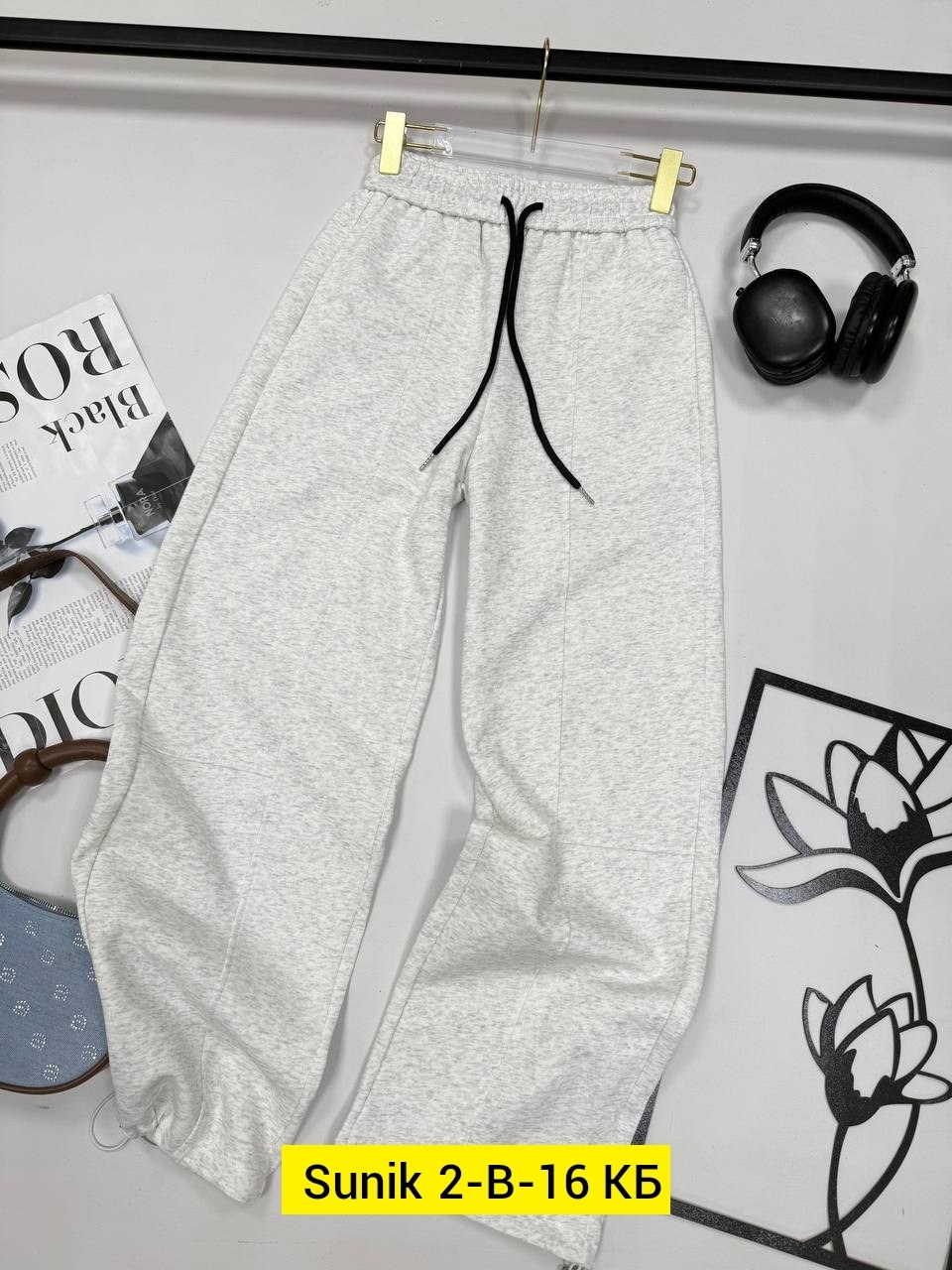 серые штаны женские спортивные свободные,брюки спортивные,штаны на флисе,спортивные штаны,женские спортивные штаны