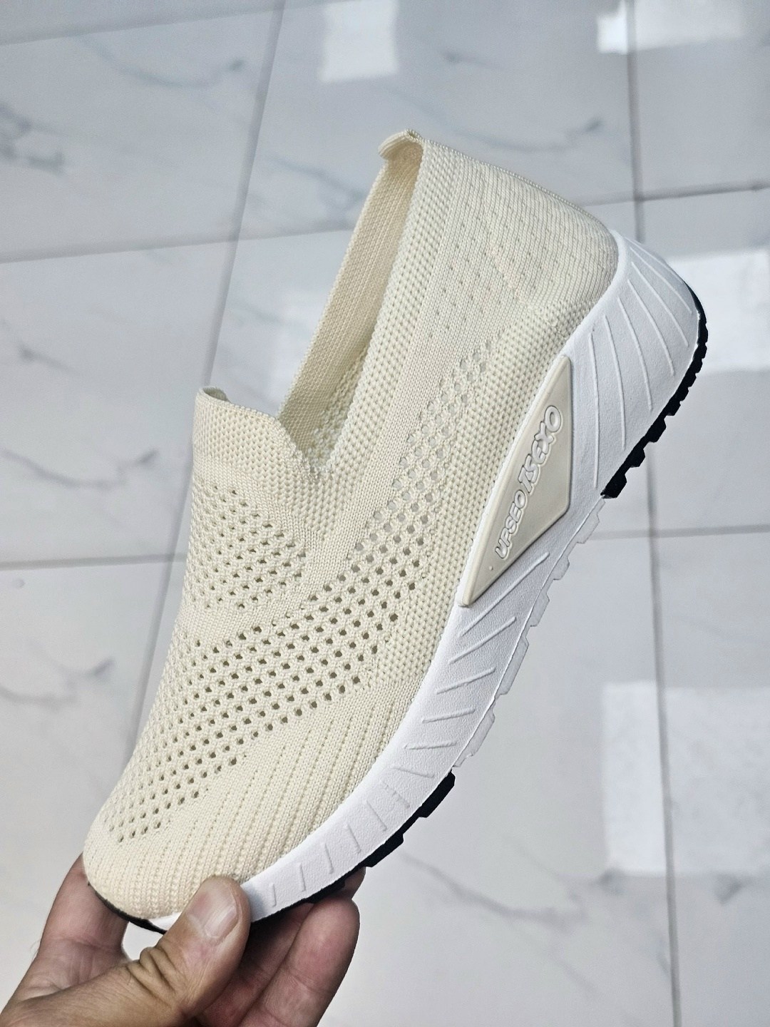 кроссовки женскиe,,слипоны женские,кроссовки слипоны,кроссовки удобные