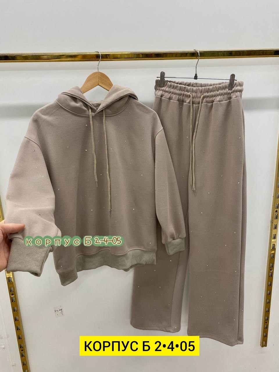 костюм белый,женские костюмы,женский спортивный костюм,спортивный костюм,костюм