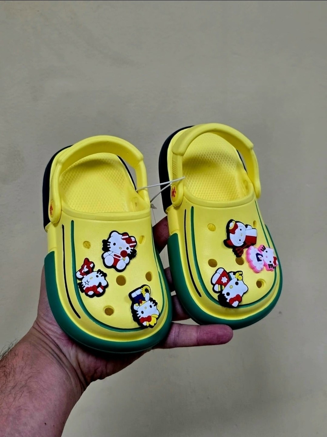 кроксы с хелло китти,кроксы детские,,кроксы с мультяшками,детские сандалии