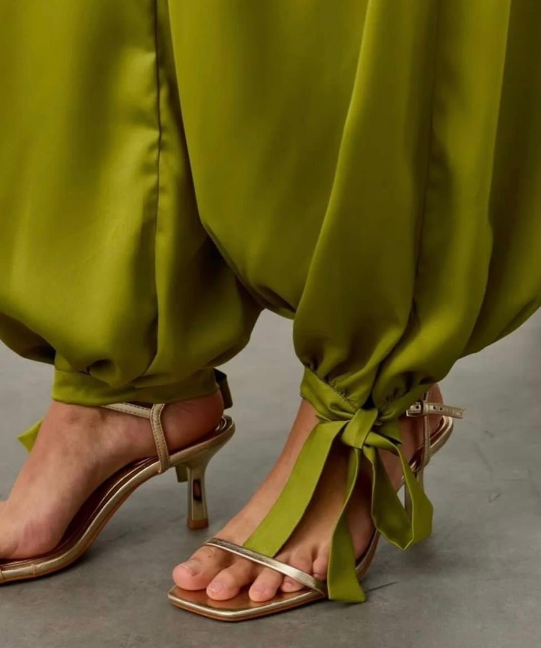 широкие брюки,женский брюки,нарядное брюки,брюки классические,стильные брюки