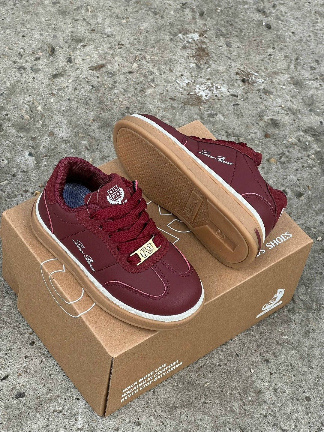 ,женские кроссовки,модные кроссовки,бордовые кроссовки,кроссовки для женщин