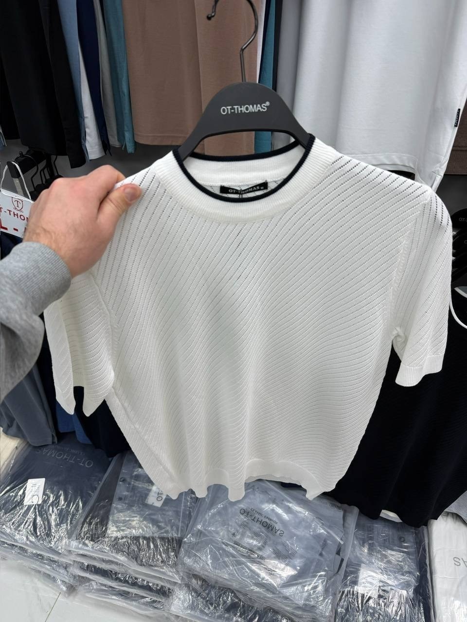 джемпер,женская кофта,джемпер модный,свитер для женщин,свитер с короткими рукавами