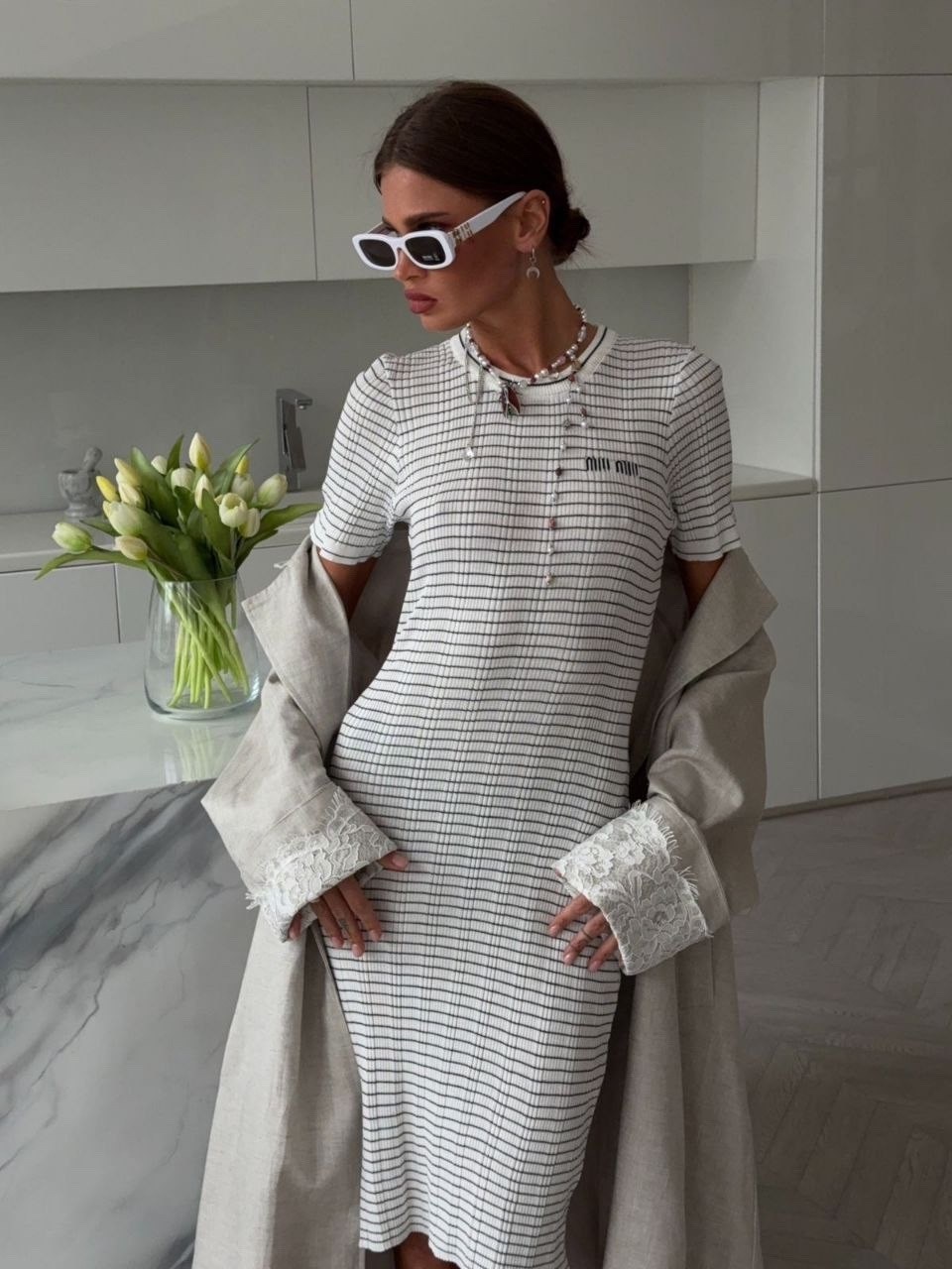 женское трикотажное платье,трикотажное платье,стильное платье,платье женское белое,элегантный наряд