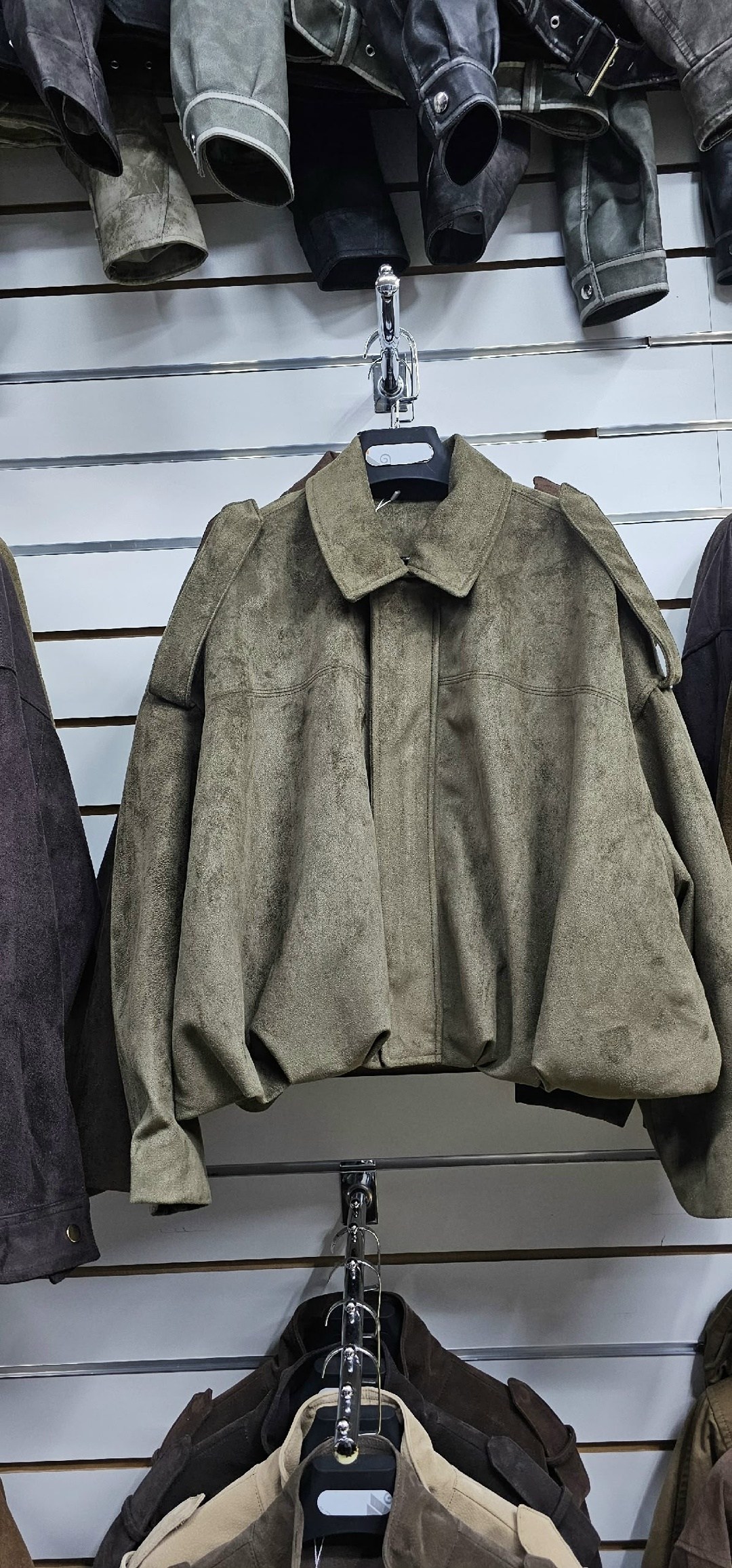 куртка бомбер,куртка замшевая,короткие куртки,женская куртка