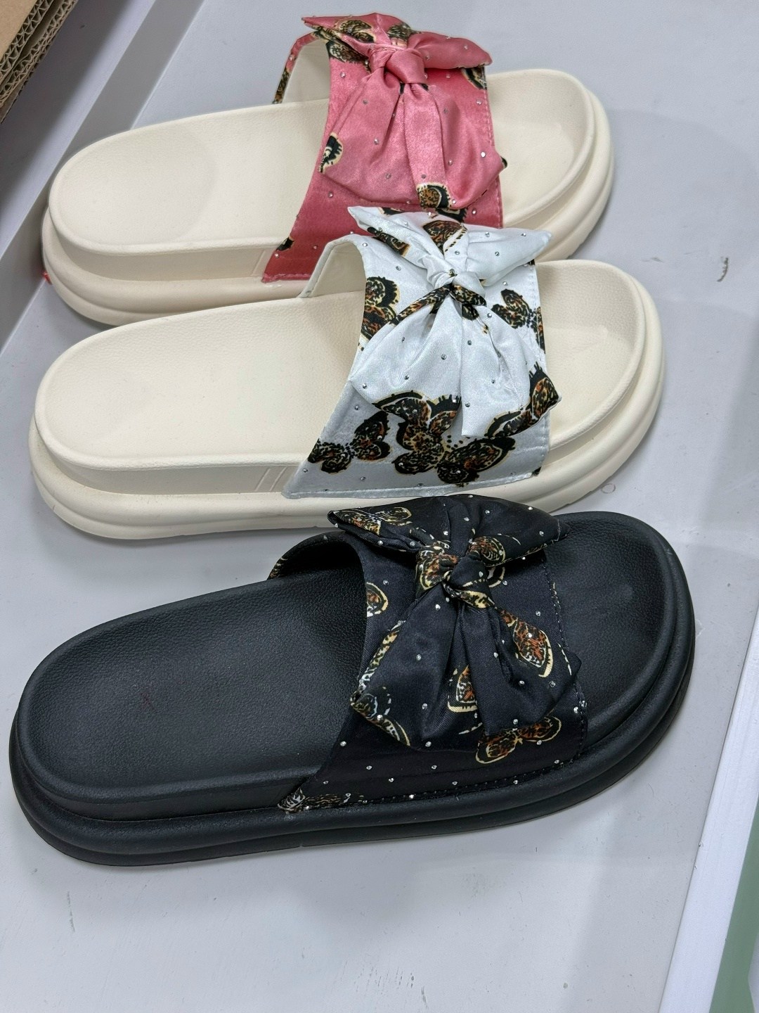 женские шлепанцы,,модные тапочки,женские тапки,женские тапочки