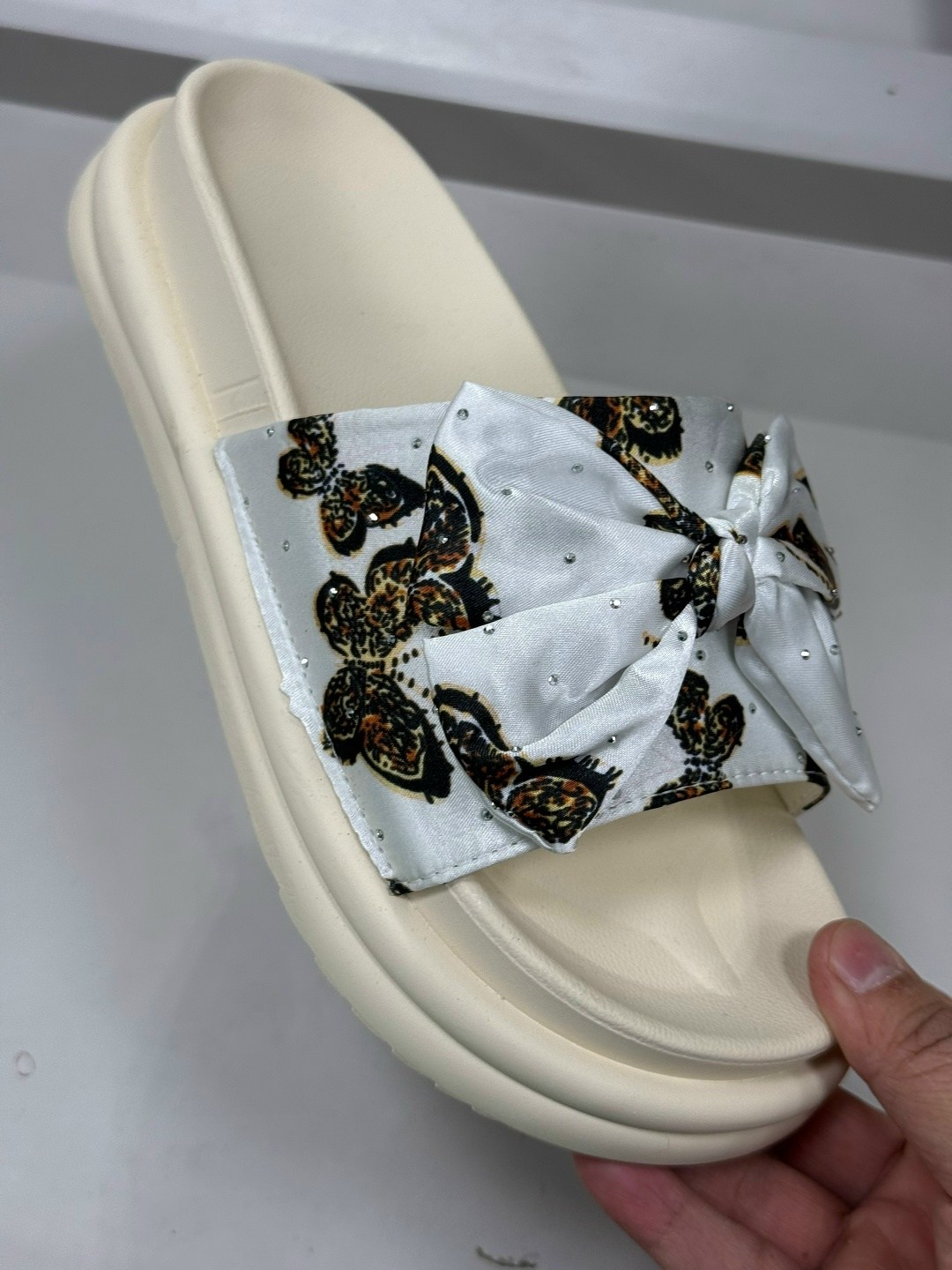 женские шлепанцы,,модные тапочки,женские тапки,женские тапочки