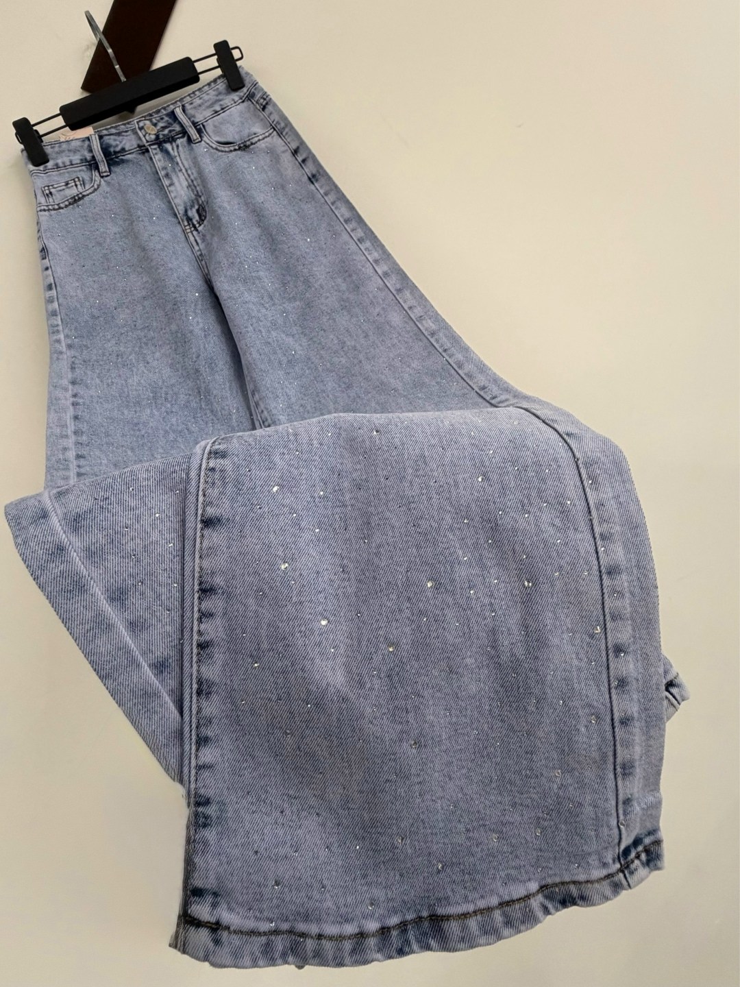 джинсы широкие,женские джинсы,модные джинсы,джинсы повседневные,джинсы женские широкие