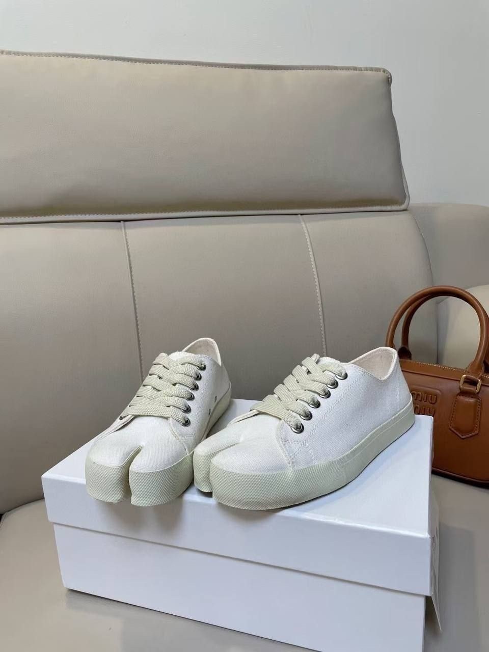 обувь,кеды диор женские белые,кеды шанель оригинал,кеды стильные,кеды женские натуральная кожа