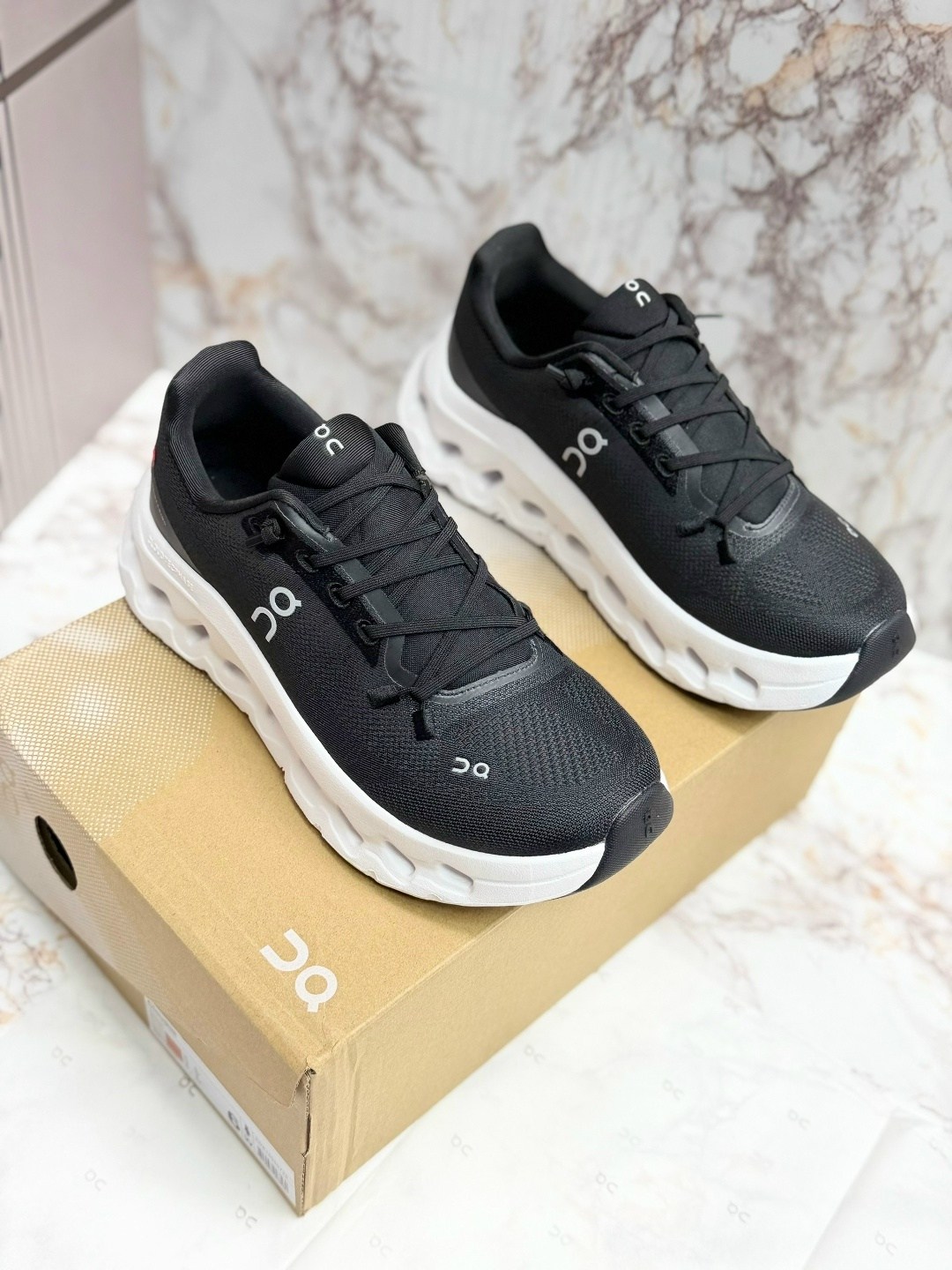 спортивная ,кроссовки женскиe,кроссовки on,оригинальные кроссовки,кроссовки cпортивные