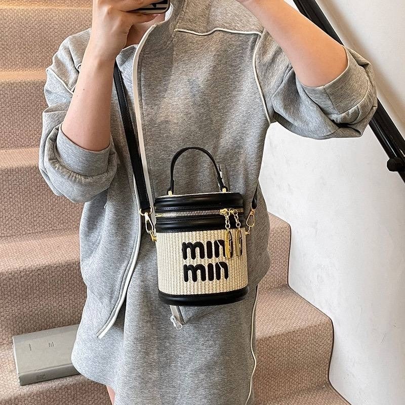 сумки женская,сумка женская плетеная,сумка,сумки женские стильные,сумка соломенная