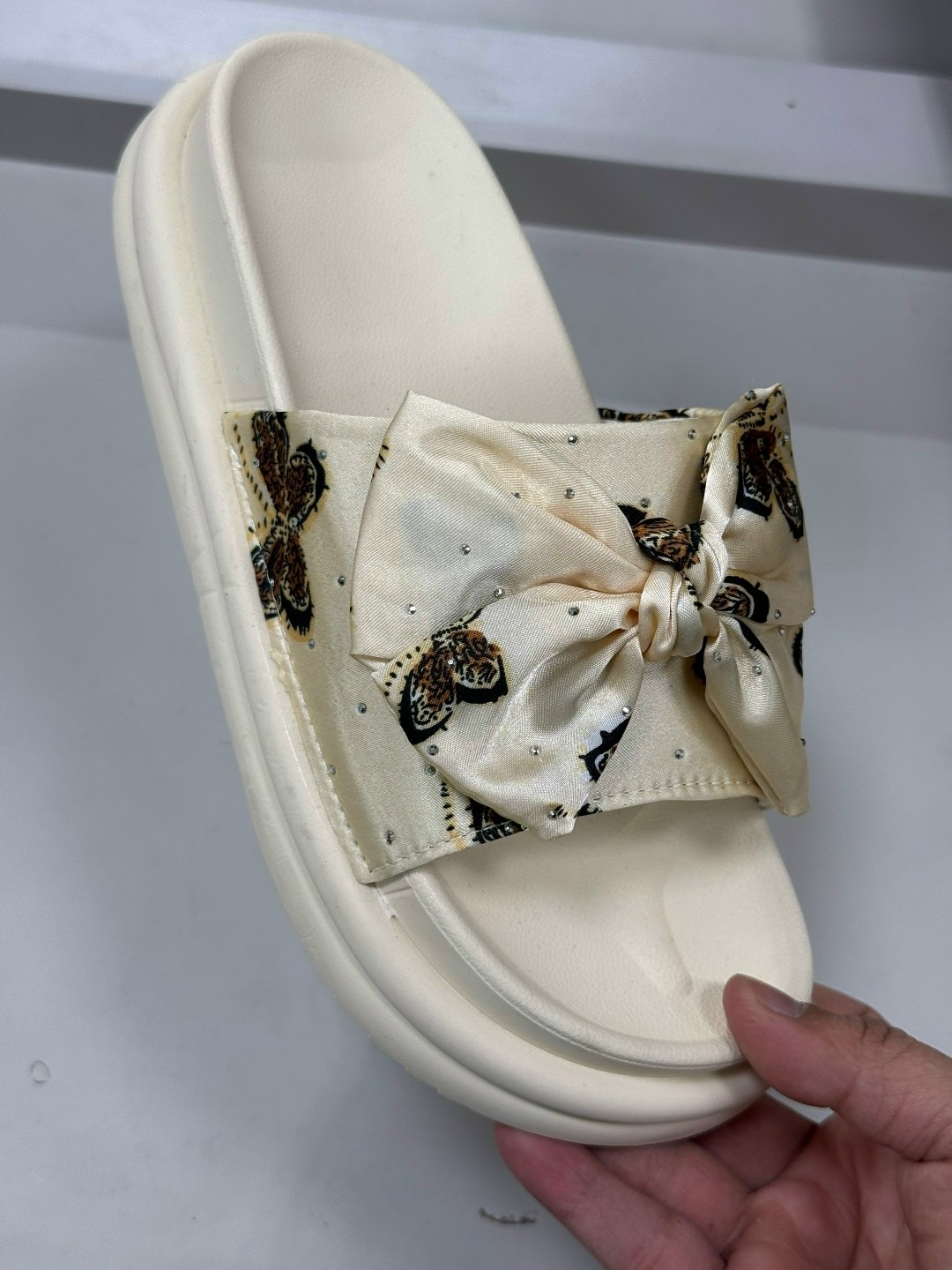 женские шлепанцы,,модные тапочки,женские тапки,женские тапочки