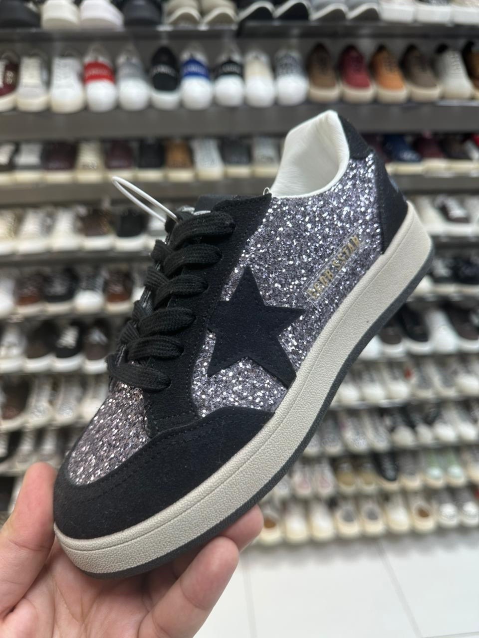 ,кроссовки женскиe,кроссовки golden goose с пайетками на платформе,кроссовки golden goose,кеды golden goose