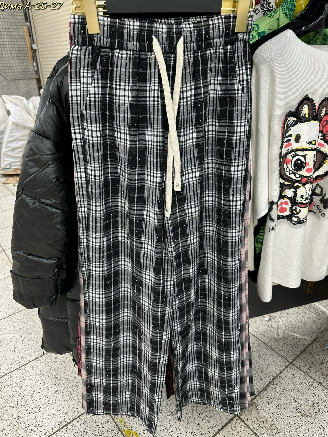 широкие брюки в клетку,женские клетчатые брюки houzhou harajuku,брюки женские клетчатые в стиле эмо,брюки женские в клетку,штаны в клетку