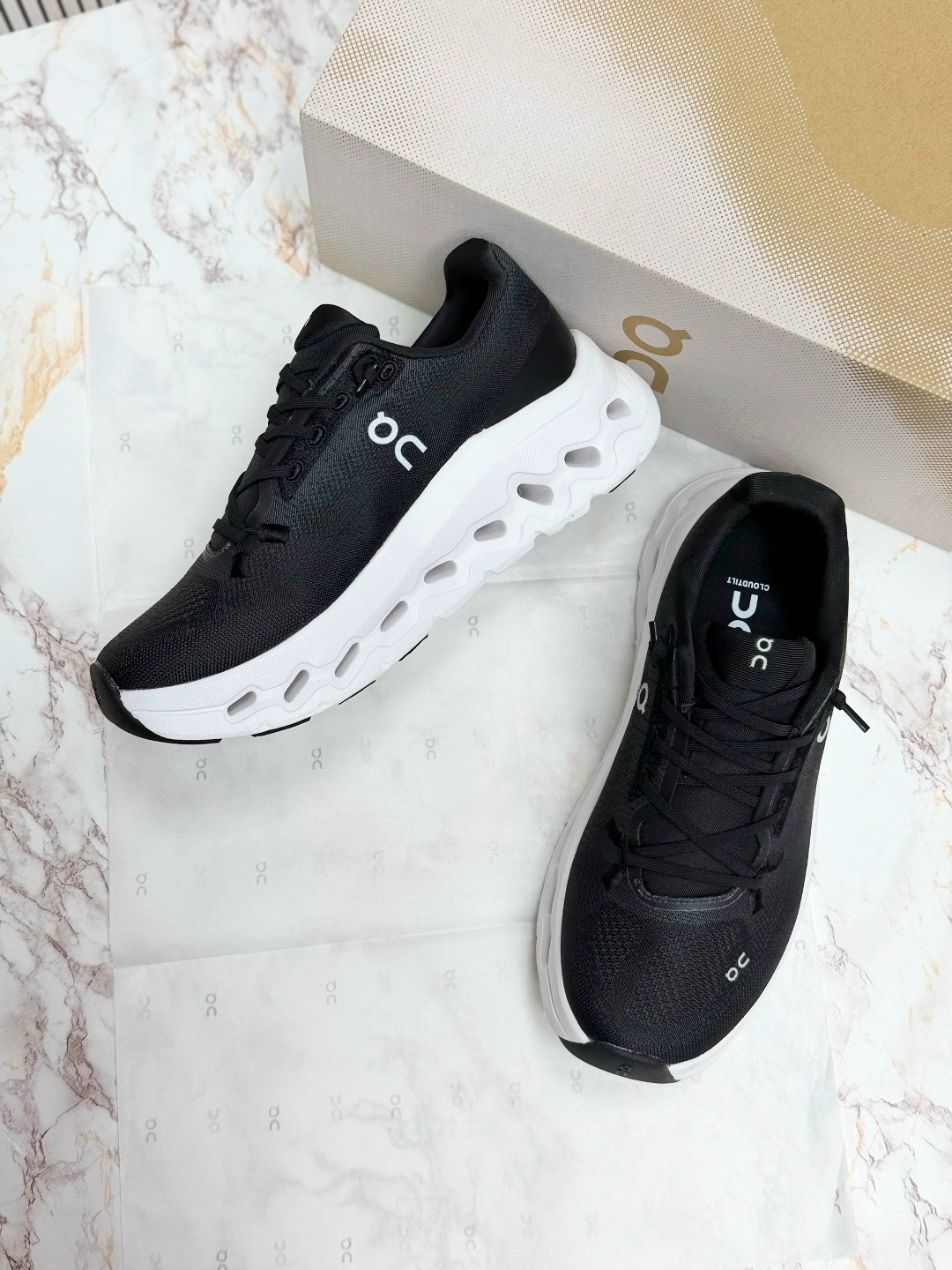 спортивная ,кроссовки женскиe,кроссовки on,оригинальные кроссовки,кроссовки cпортивные