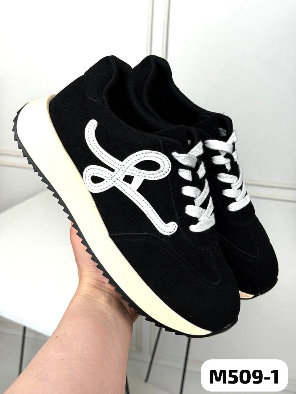 ,кроссовки женскиe,замшевые кроссовки,кроссовки для девушек,стильные кроссовки