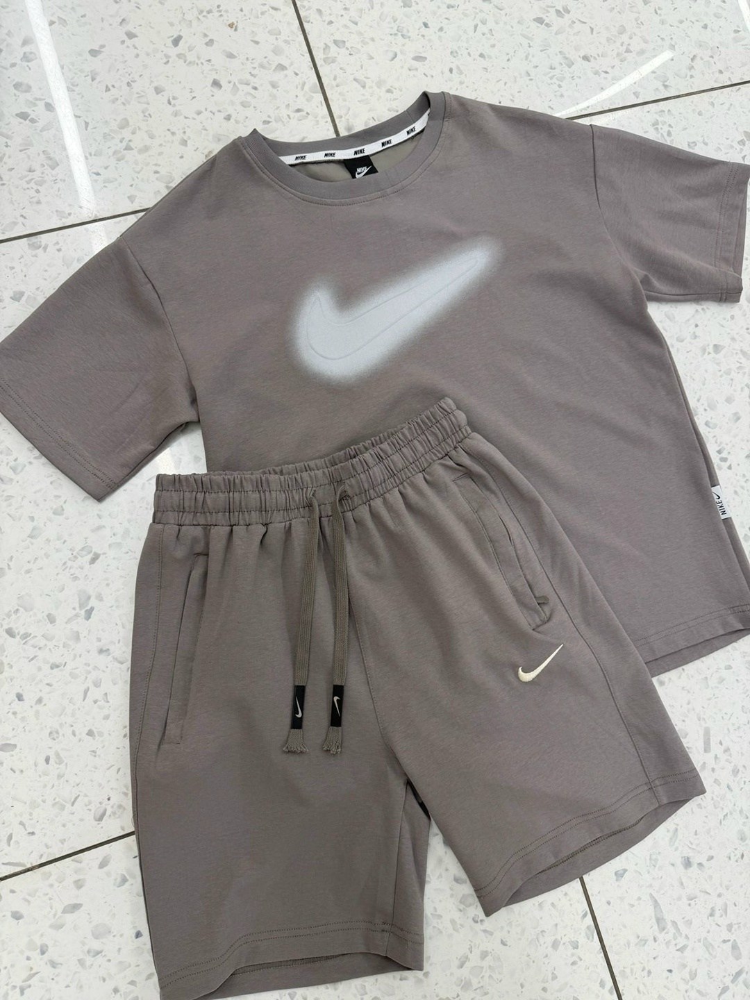 костюм футболка шорты спортивный,спортивный костюм nike мужской,костюм спортивный мужской,спортивные костюмы nike,спортивные костюм