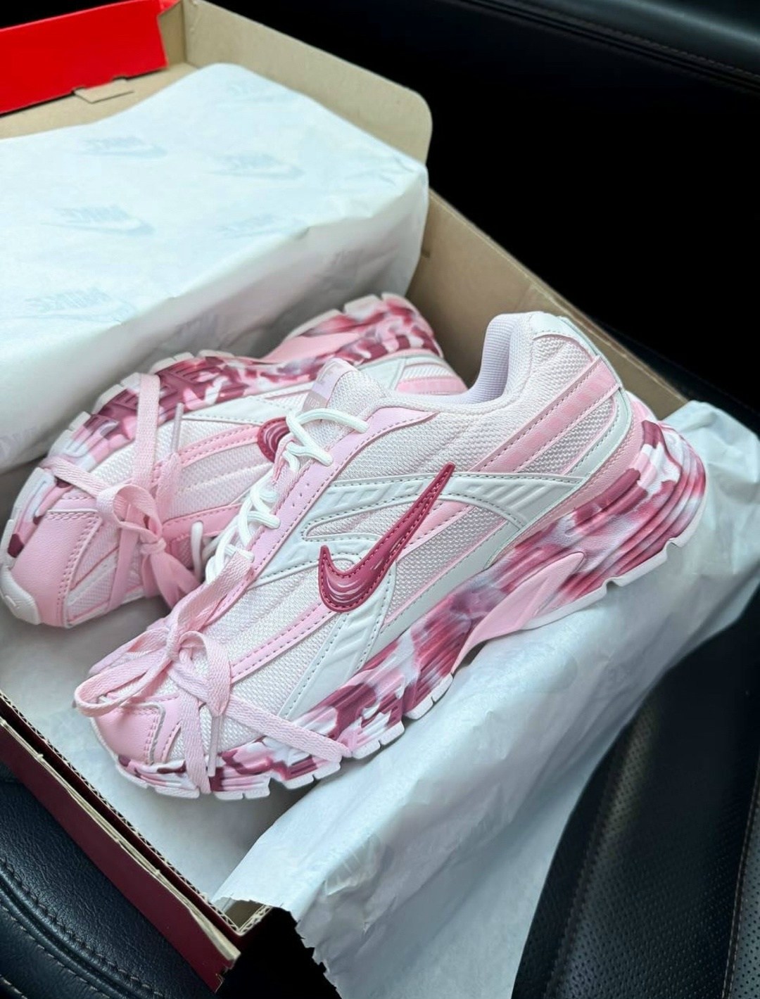 ,розовые кроссовки,женские кроссовки,женские кроссовки initiator pink nike,кроссовки для девочек
