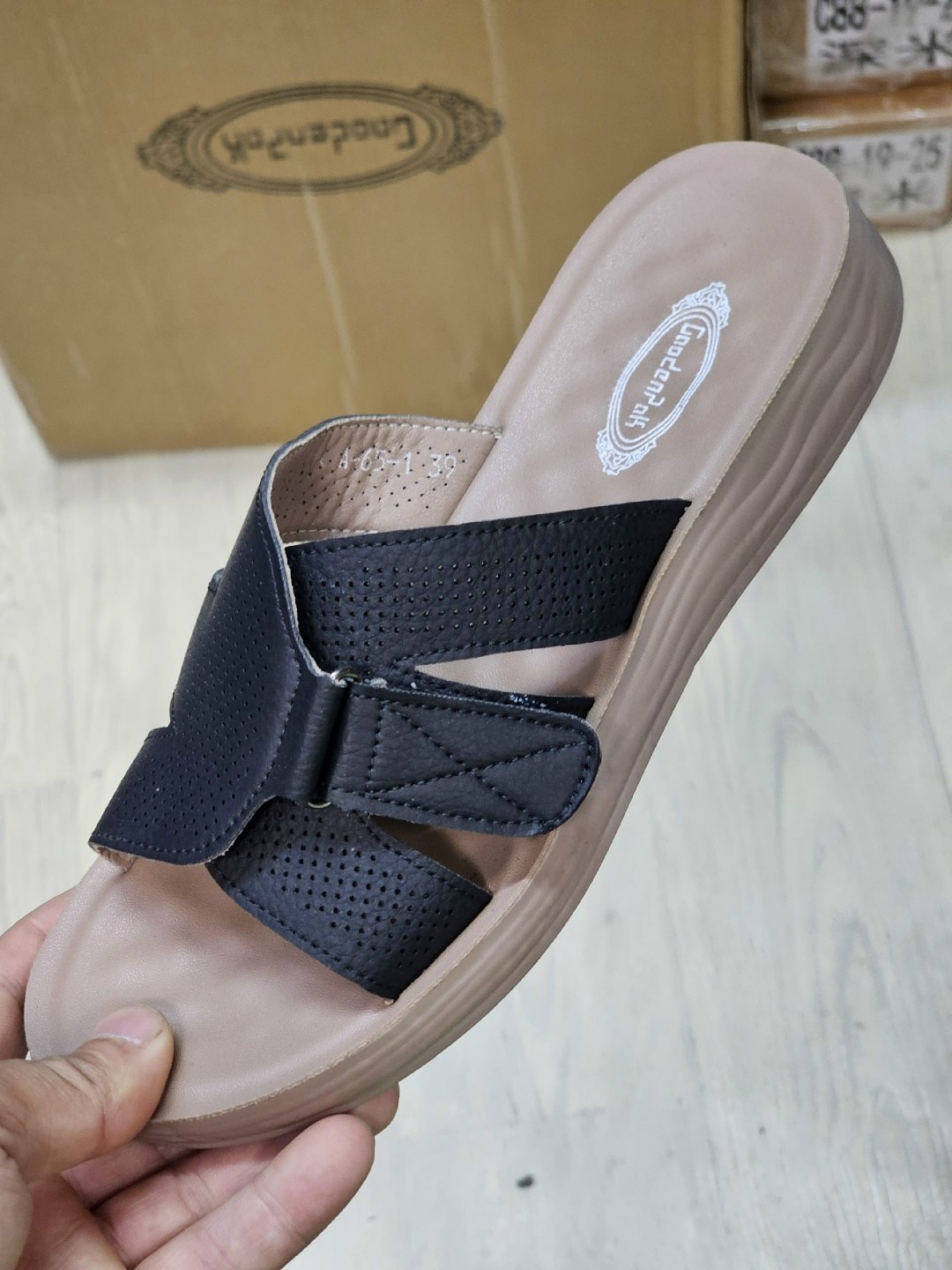 ,мужские шлепанцы,сандалии мужские,мужские шлепки,шлепки кожаные