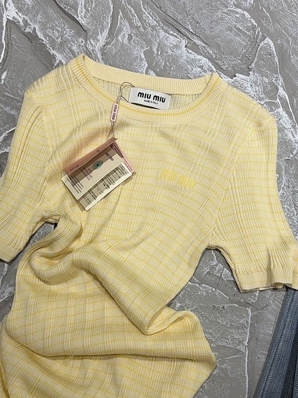 женское трикотажное платье,трикотажное платье,стильное платье,платье женское белое,элегантный наряд