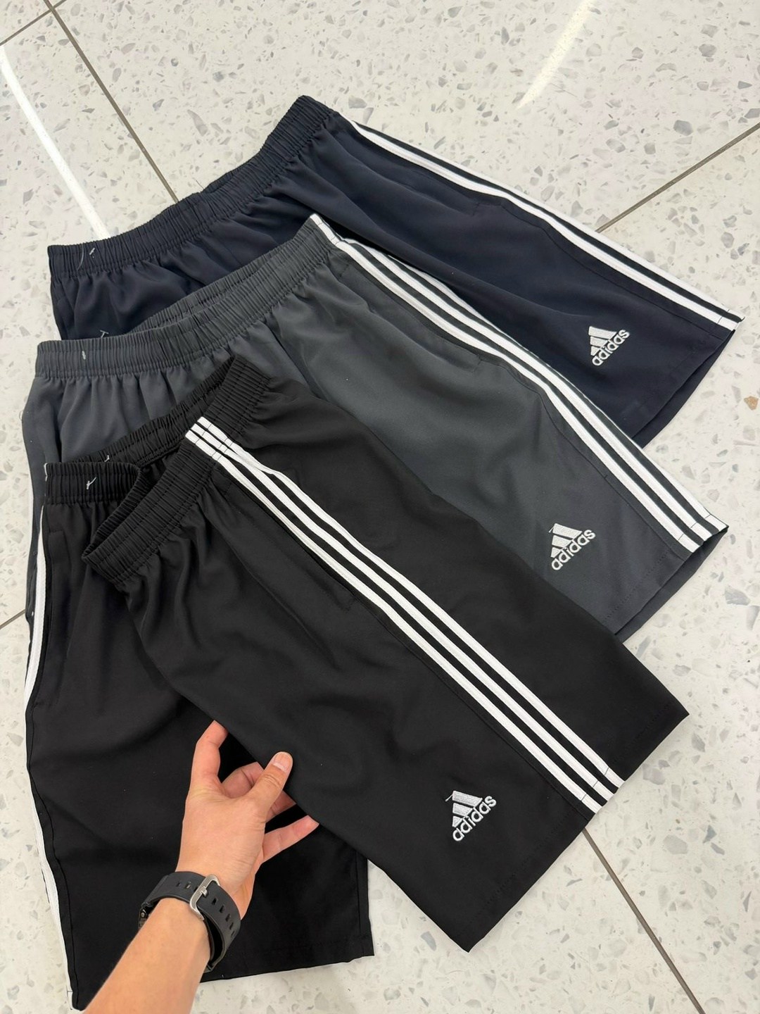 шорты для плавания adidas,шорты adidas,шорты мужские adidas,шорты спортивные adidas,мужские спортивные шорты adidas