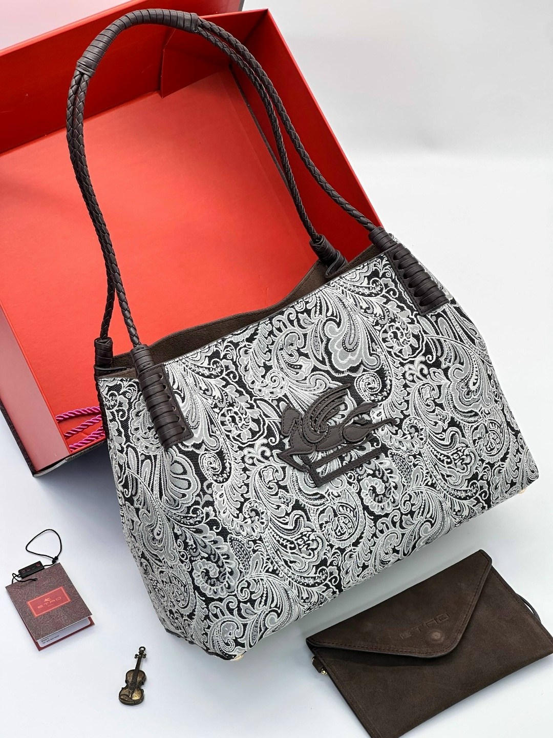 сумка,женская сумка,сумки для женщин,сумка классическая,стильная сумка