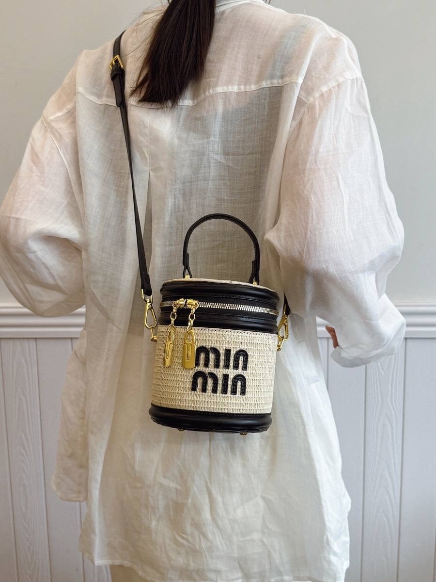 сумки женская,сумка женская плетеная,сумка,сумки женские стильные,сумка соломенная