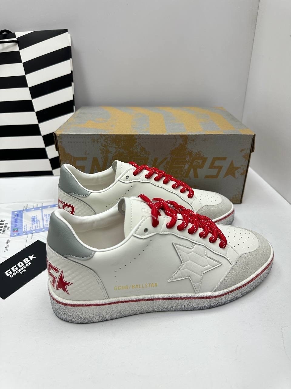 ,кроссовки golden goose ball-star low белый красный,кроссовки golden goose,кеды golden goose "ball star" красные,женские кроссовки