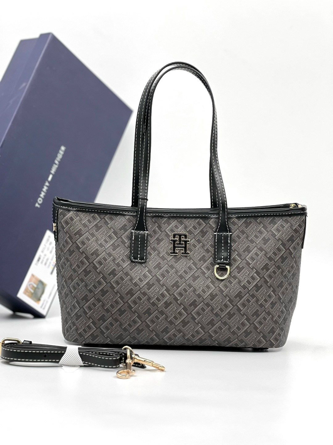 tommy hilfiger сумка,сумка tommy hilfiger сумка,сумки женская,сумки tommy,сумка tommy hilfiger черный