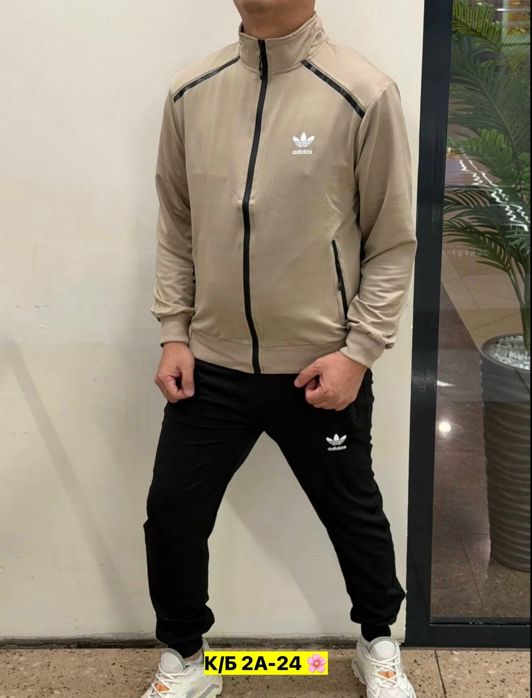 мужской спортивный костюм из эластана,костюм спортивный адидас,красный костюм адидас мужской,мужской спортивный костюм adidas черно красный,костюм адидас черно красный