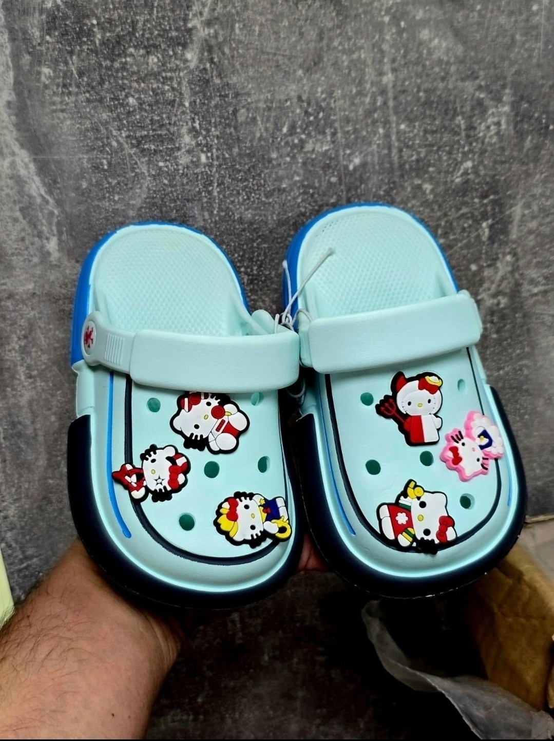 кроксы с хелло китти,кроксы детские,,кроксы с мультяшками,детские сандалии