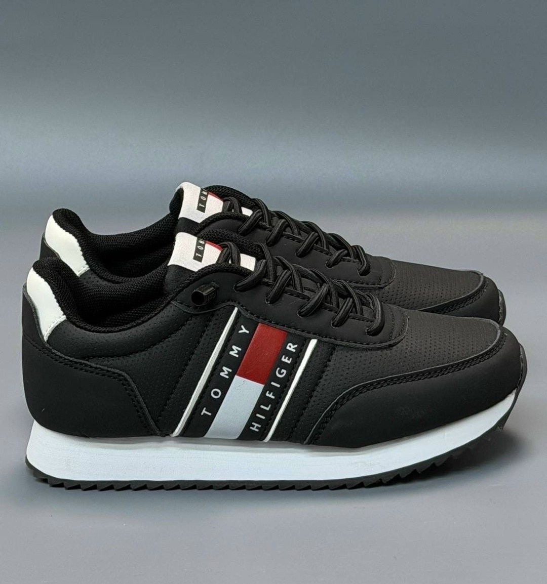 мужские кроссовки,,кроссовка мужской,черные кроссовки,мужская  кроссовки