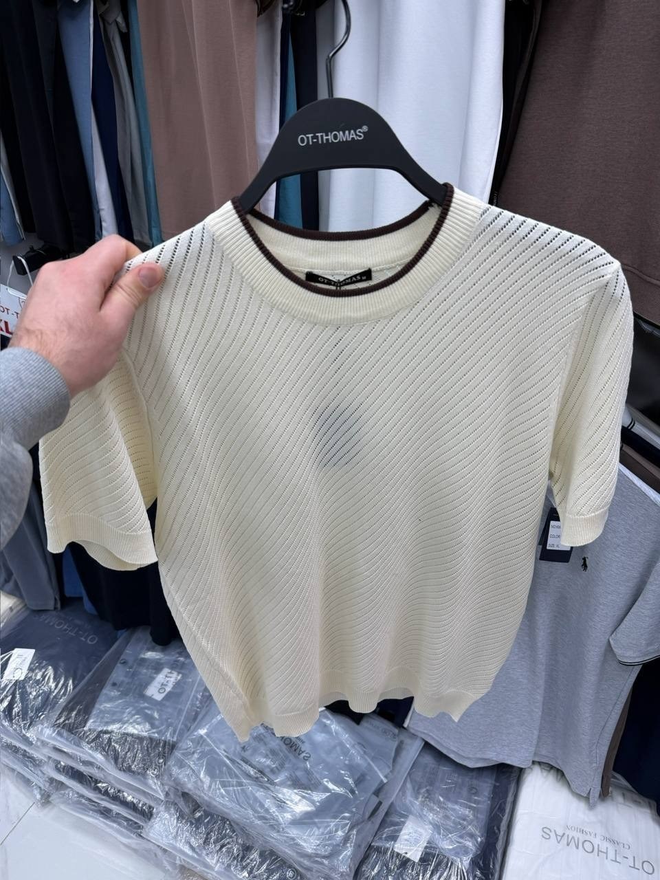 джемпер,женская кофта,джемпер модный,свитер для женщин,свитер с короткими рукавами