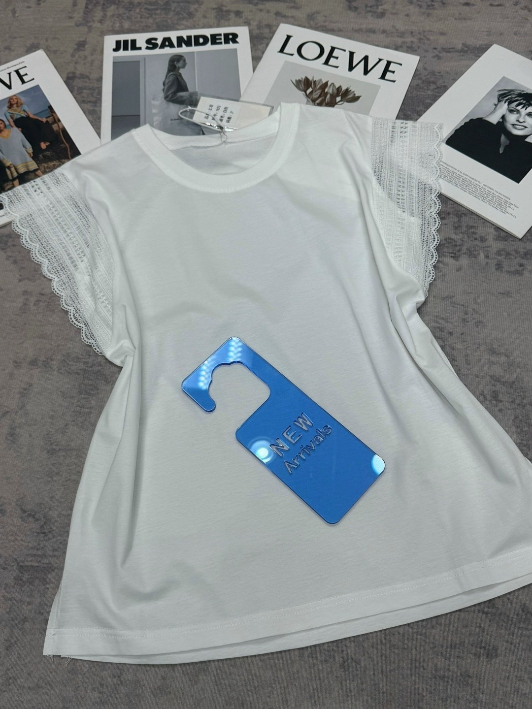 футболка с кружевами,футболка с кружевом женская,блузка кружевная,футболки женская,базовая футболка женская с кружевом