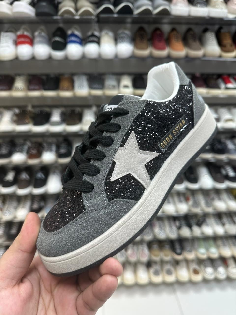 ,кроссовки женскиe,кроссовки golden goose с пайетками на платформе,кроссовки golden goose,кеды golden goose