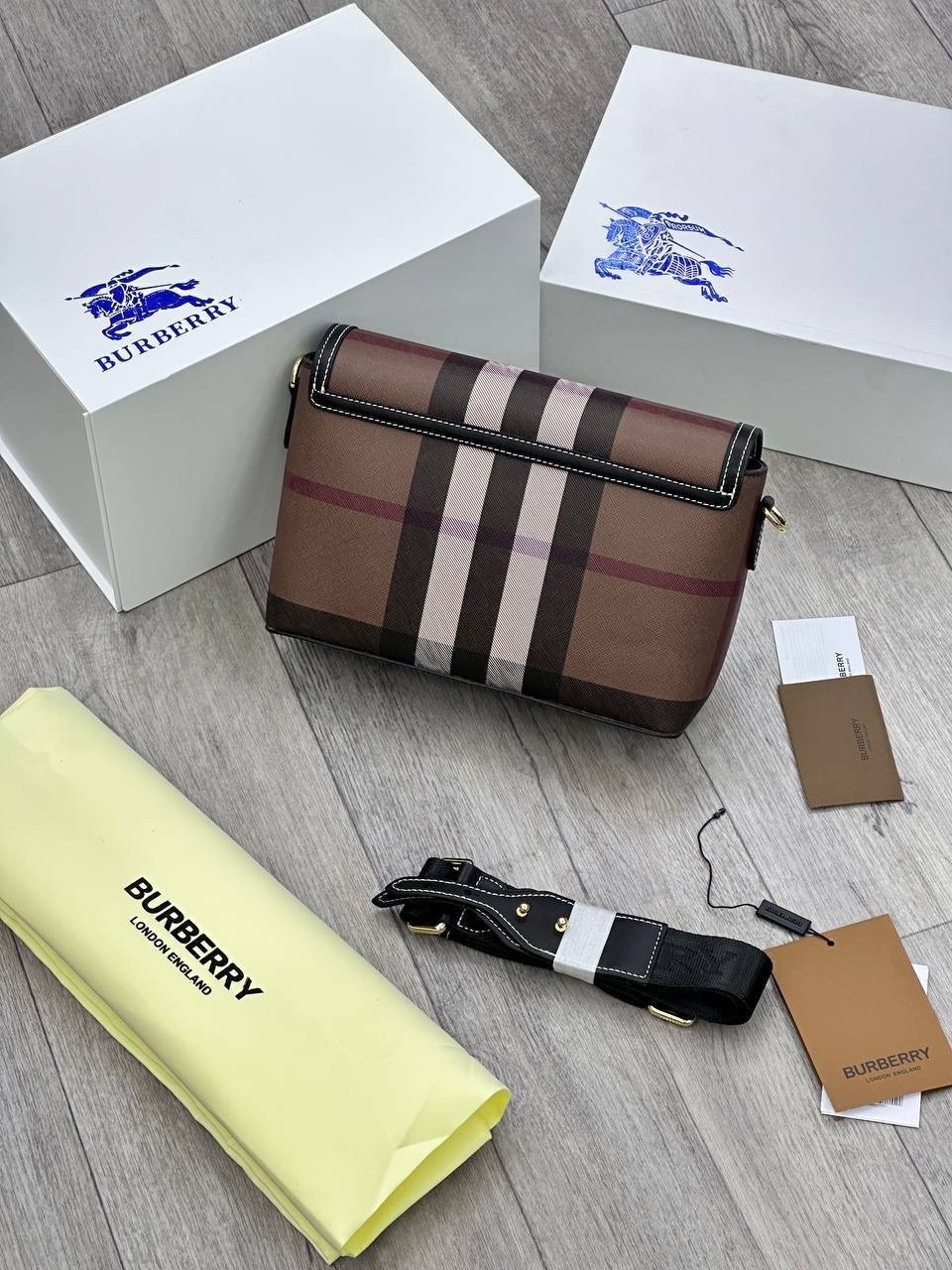 сумка burberry,сумка burberry женская,сумка через плечо burberry,сумка на плечо burberry,модная седельная сумка в стиле burberry