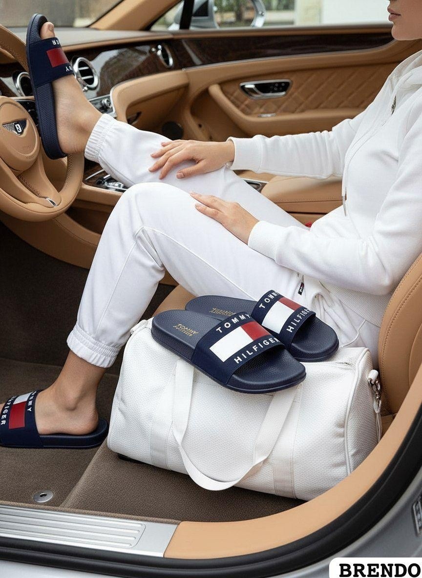 шлепанцы tommy hilfiger,шлепанцы томми хилфигер,tommy hilfiger tommy hilfiger,,белые шлепанцы с логотипом tommy hilfiger