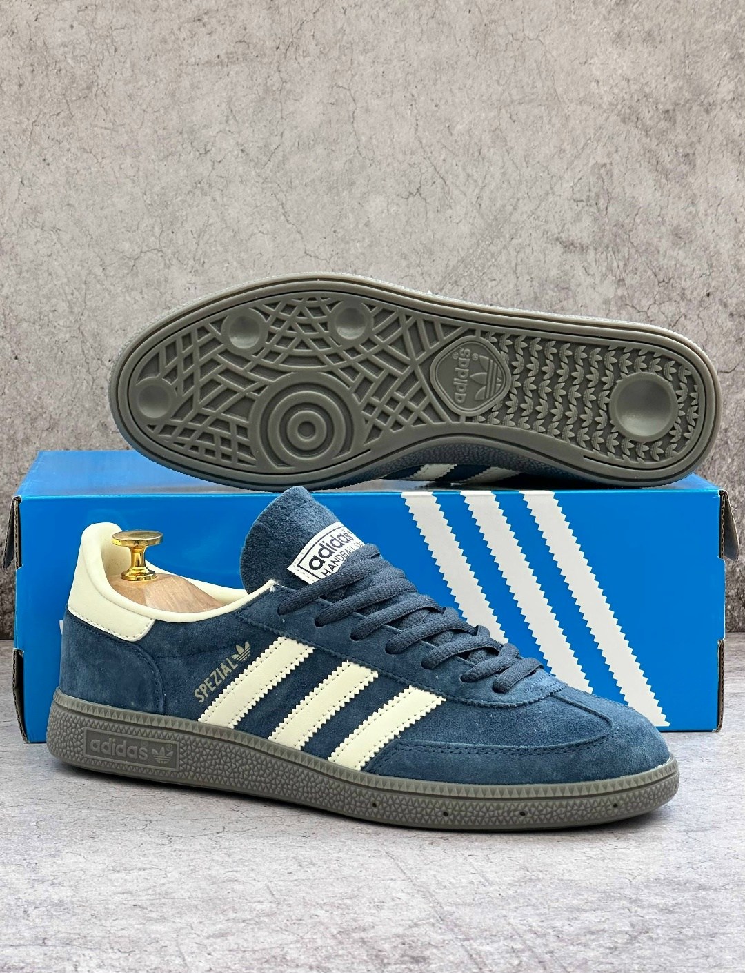 adidas handball spezial,кроссовки spezial adidas,детские кроссовки handball spezial j adidas originals темно-синий,adidas originals handball spezial,кроссовки adidas handball spezial