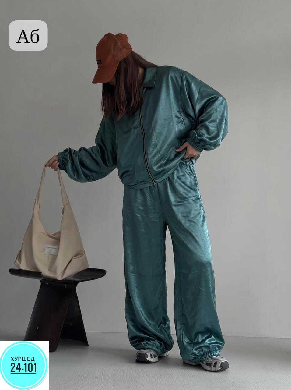 велюровый костюм,женский костюм,стильные костюмы,спортивные костюмы женские,велюровый костюм женский