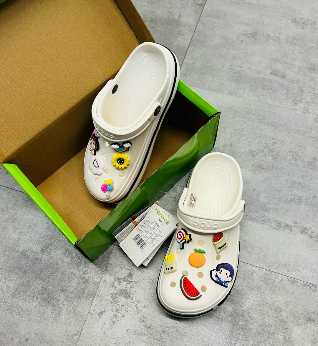 ,кроксы с джибитсами,сабо женские,корейские кроксы,модные тапочки