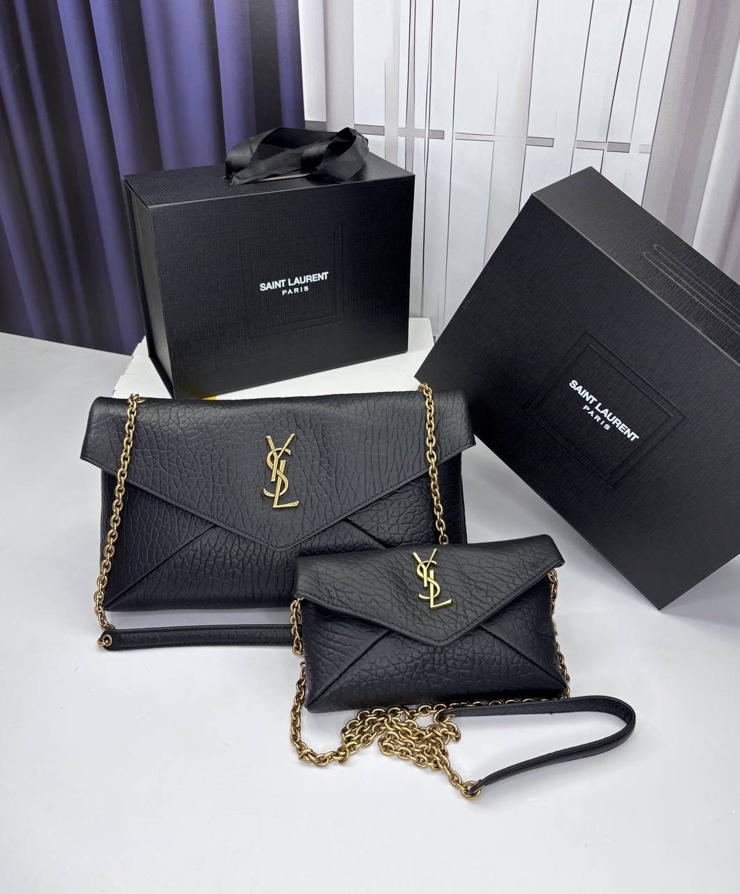 yves saint laurent сумка,cумка saint laurent,сумка на плечо saint laurent,черная женская сумка saint laurent на цепочке,женский графитовый клатч на цепочке saint laurent