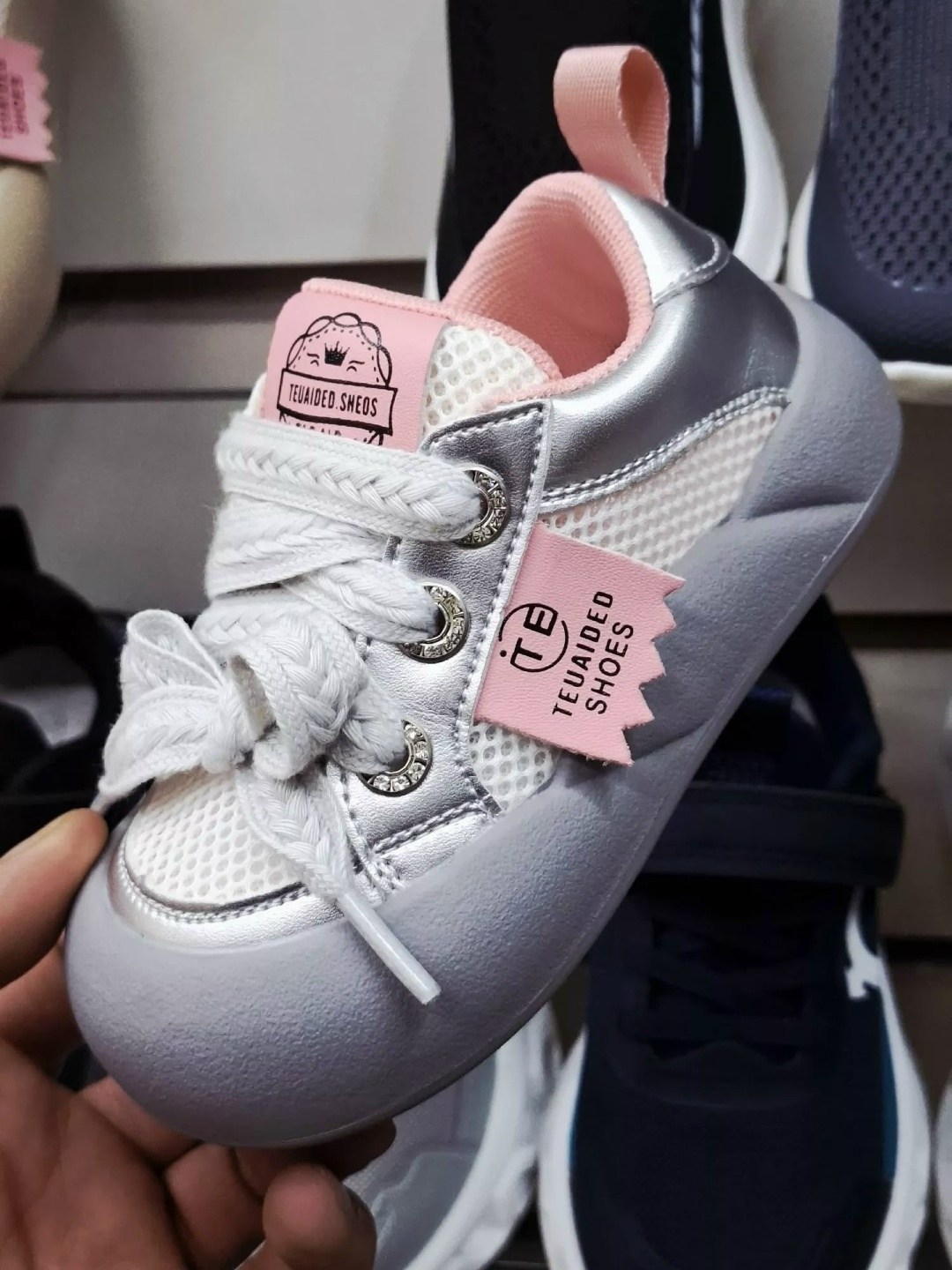 ,женские кроссовки,детская ,детские кроссовки,кеды для детей