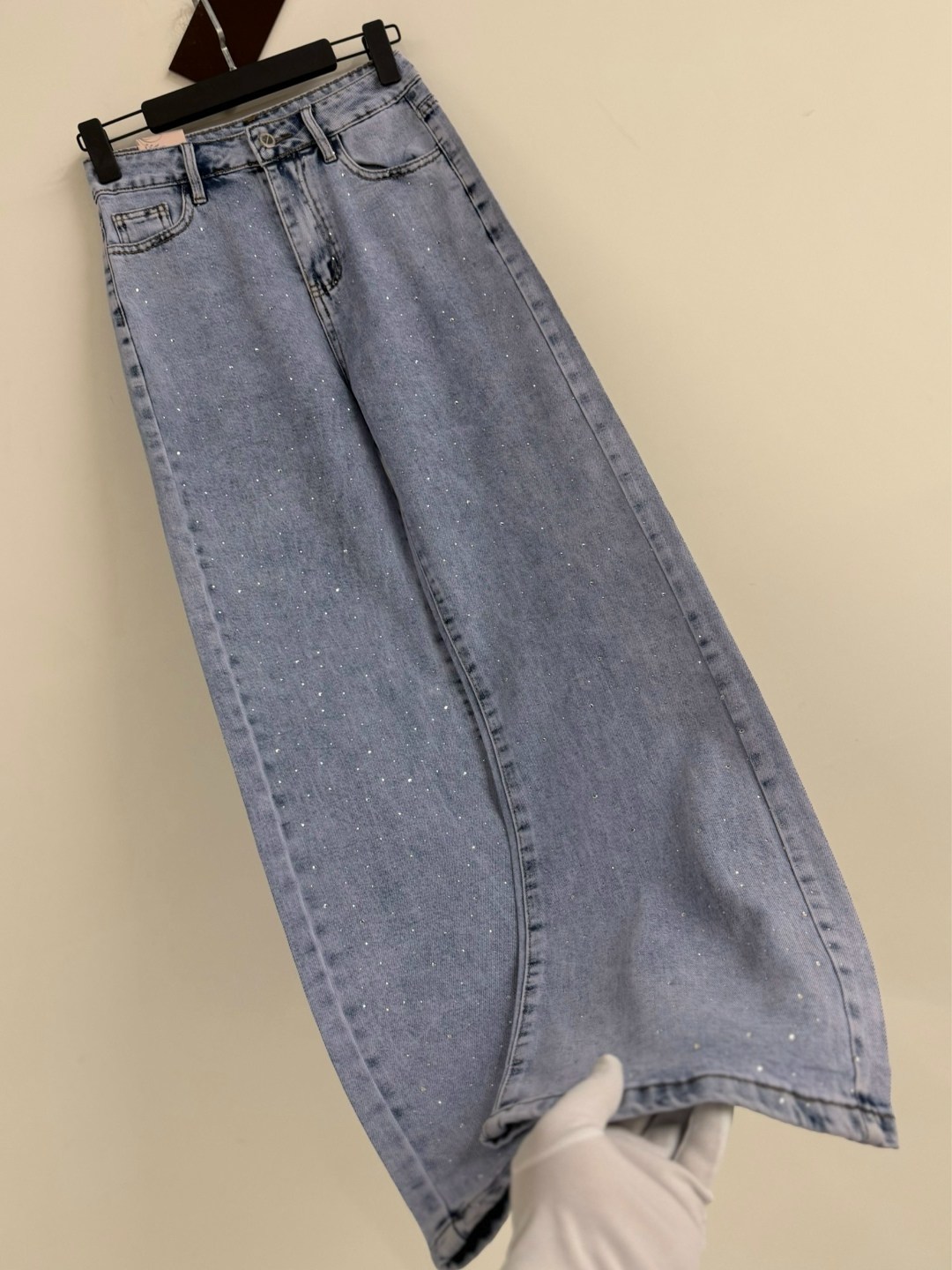 джинсы широкие,женские джинсы,модные джинсы,джинсы повседневные,джинсы женские широкие