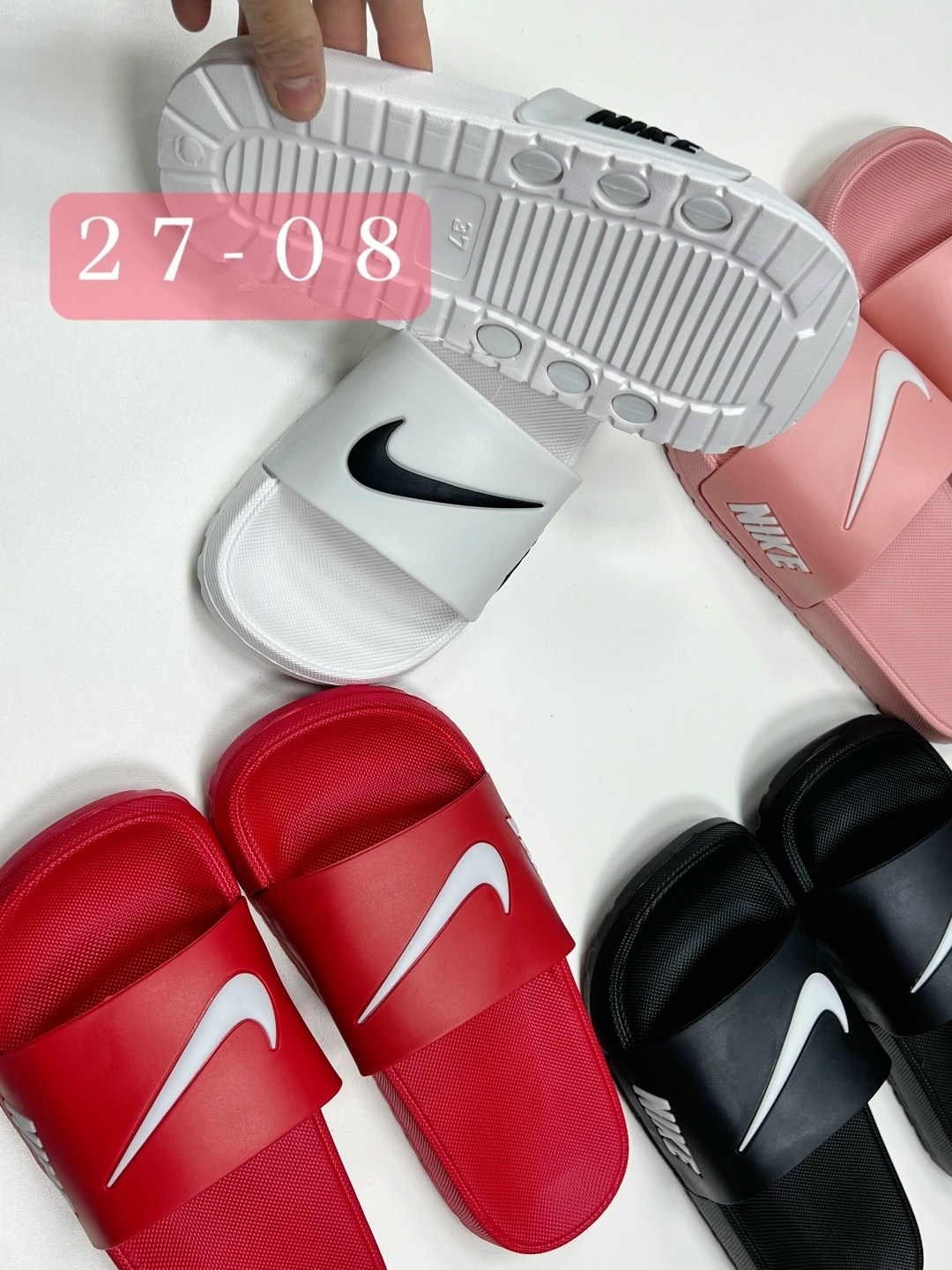 шлепки найк красные,шлепанцы модные,шлепанцы женские,шлепанцы nike,тапки найк бенасси