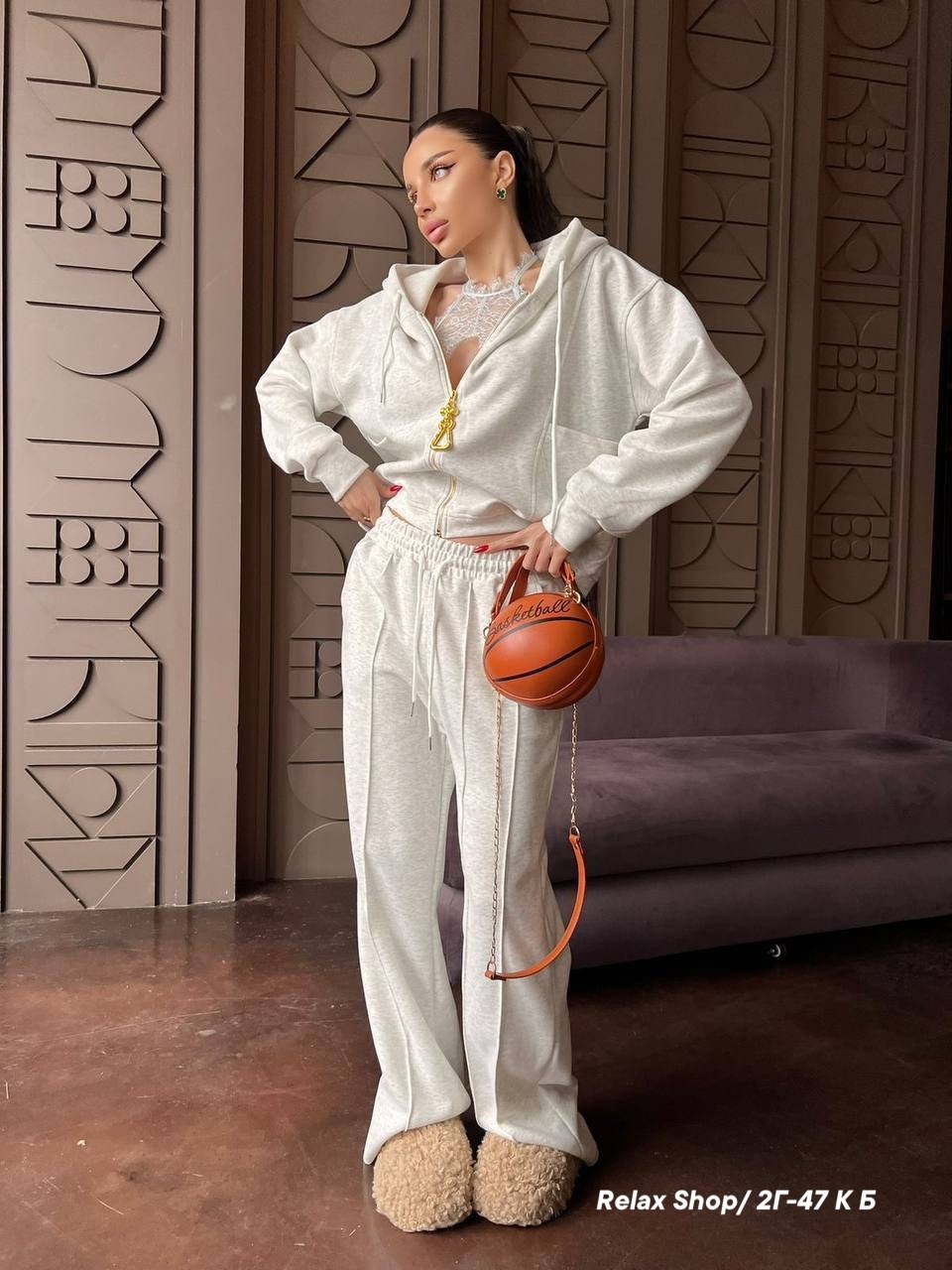 женский костюм,стильные костюмы,спортивные костюмы женские,костюм белый,костюм бежевый
